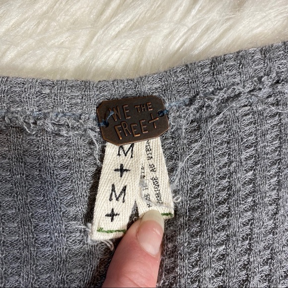 We the Free oversized Thermal Knit LongThumb Holes - Picture 4 of 8